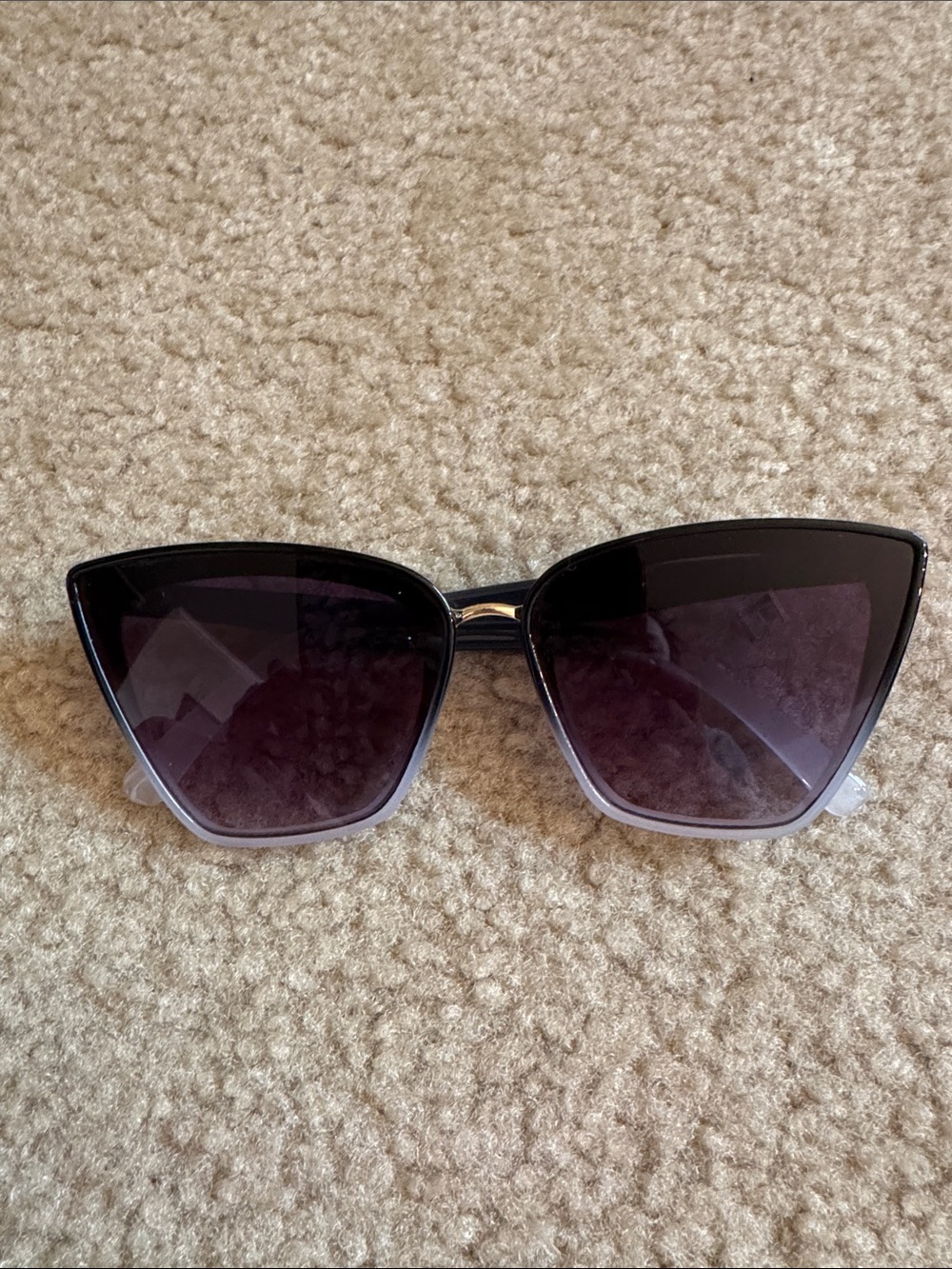 Women’s Cat-Eye Sunglasses in Black and Gradient Lenses